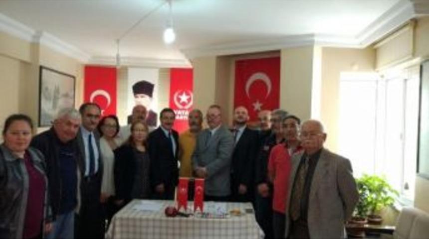 Başkan Ata&ccedil;&rsquo;tan Vatan Partisi&rsquo;ne Ziyaret