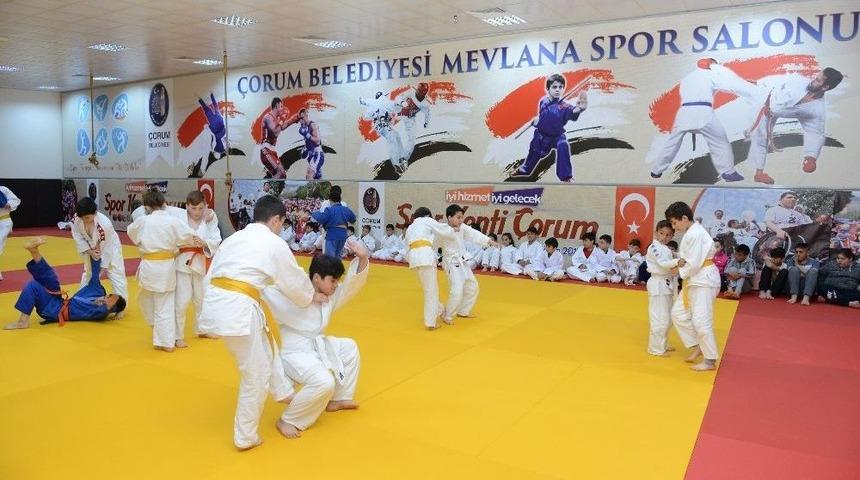 &Ccedil;orum&rsquo;da Yaz Spor Okulları İ&ccedil;in Kayıtlar Başlıyor