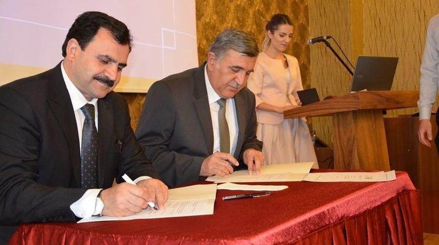 Suriyelilerin T&uuml;rk&ccedil;e Eğitimi İ&ccedil;in Protokol İmzalandı