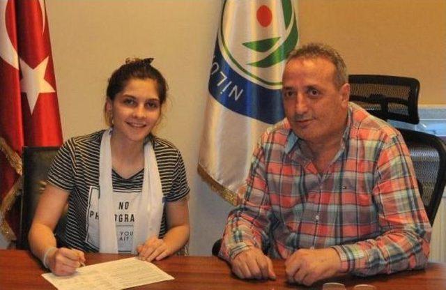 Silve Ve Buijs Nil&uuml;fer Belediyespor&rsquo;Da 1