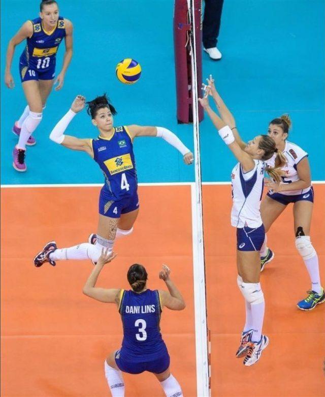 İki D&uuml;nya Yıldızı Nil&uuml;fer&rsquo;de 1