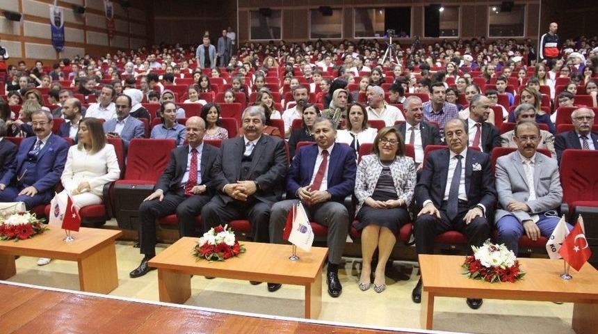 Sanko&rsquo;da Başarılı &Ouml;ğrenciler &Ouml;d&uuml;llendirildi