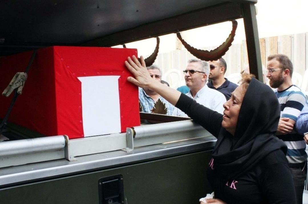 Şehit Y&uuml;zbaşı Şener Son Yolculuğuna Uğurlandı