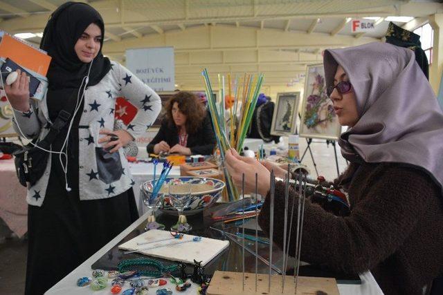 Cam Boncuk Sanatını Yaşatmaya &Ccedil;alışıyor 1