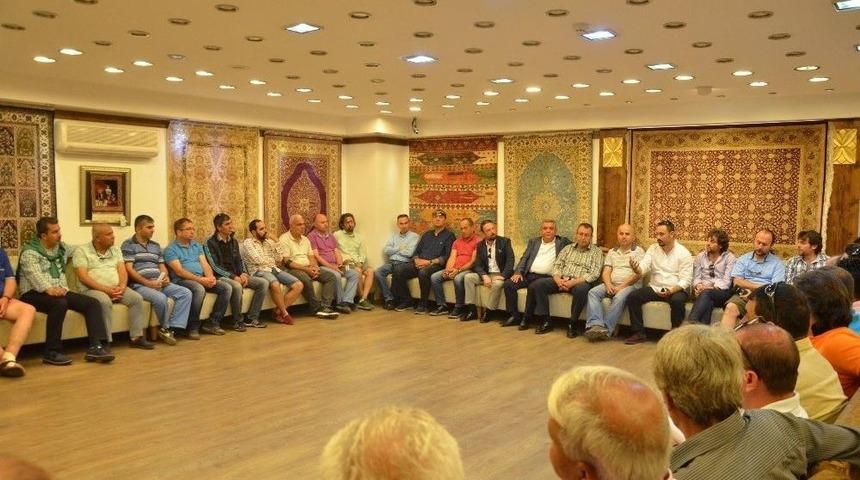 Kuto, Kuşadası &Ccedil;arşılarında Krize &Ccedil;are Arıyor