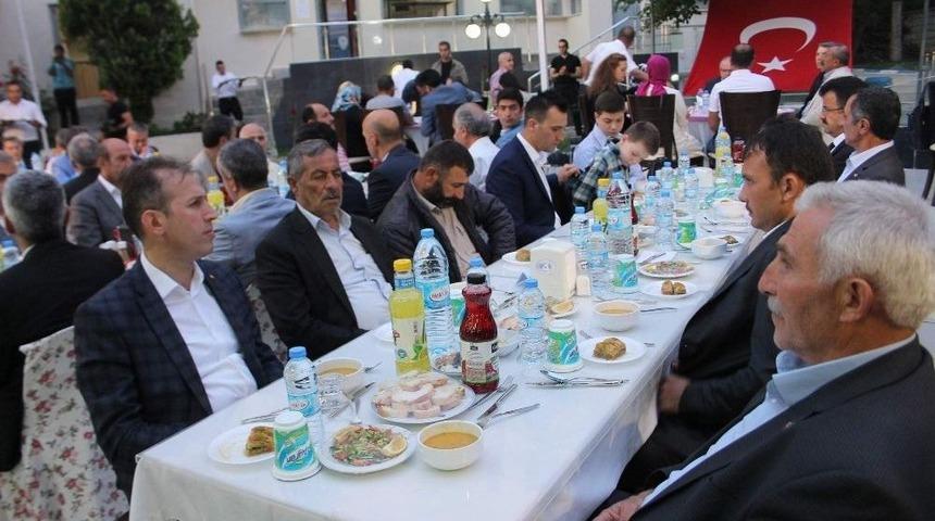 Şehit Aileleri Ve Gazilere İftar Verildi