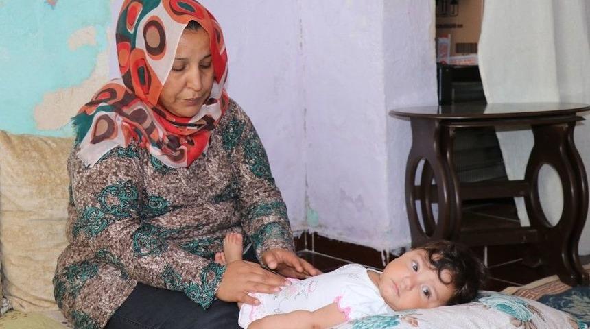 6 Aylık Kirayı Veremeyince 7 Aylık Kızını Ve Eşini Terk Etti