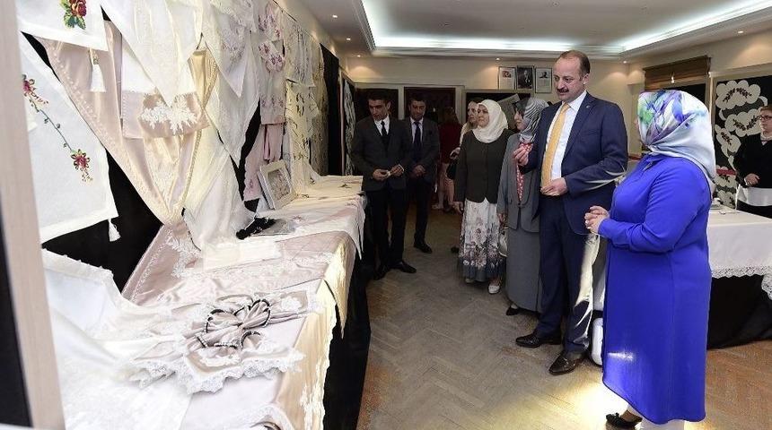 Mamak&rsquo;ta El Emeği &Uuml;r&uuml;nler Vatandaşın Beğenisine Sunuldu