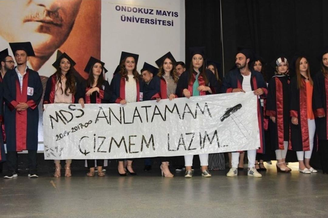 700 &Ouml;ğrencinin Mezuniyet Heyecanı