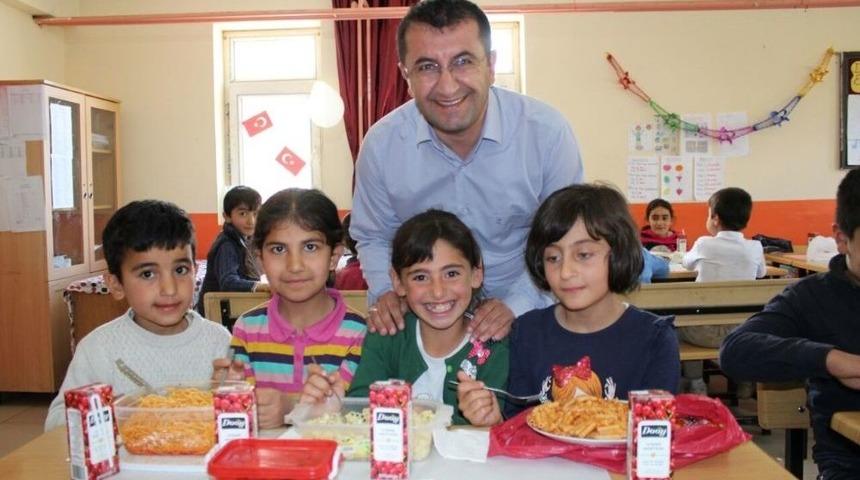 Bah&ccedil;esaray&rsquo;da İlkokul &Ouml;ğrencileri, Tekne Orucu Tuttu