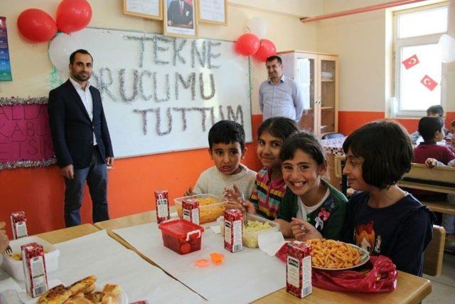 Bahçesaray’da İlkokul Öğrencileri, Tekne Orucu Tuttu