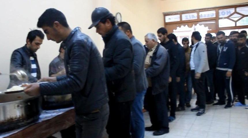 Pazaryolu&rsquo;nda 25. Geleneksel İftar Yemeği