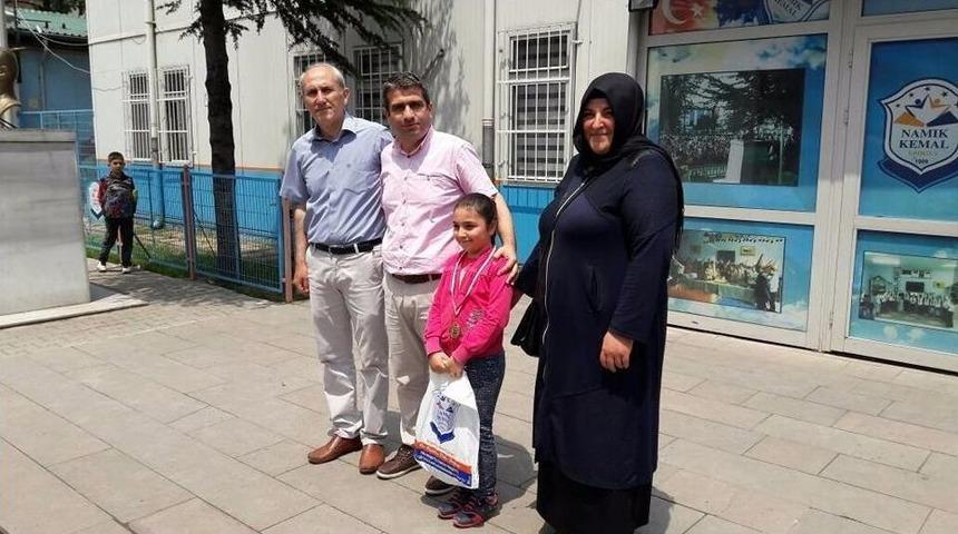 Minik &Ouml;ğrencinin Başarısı