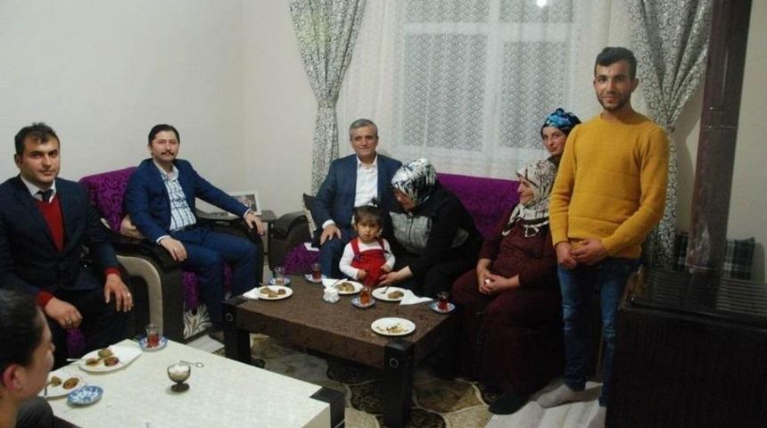 Vali &Ouml;zefe, Şehit Ailesiyle İftar Yaptı