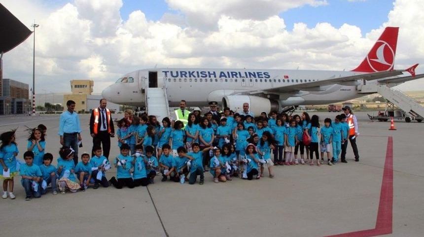 Minikler İlk Kez U&ccedil;ağa Bindi