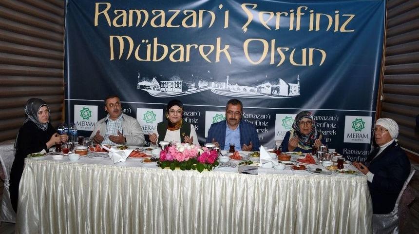 Meram Kadın Ve Gen&ccedil;lik Meclisleri İftarda Buluştu