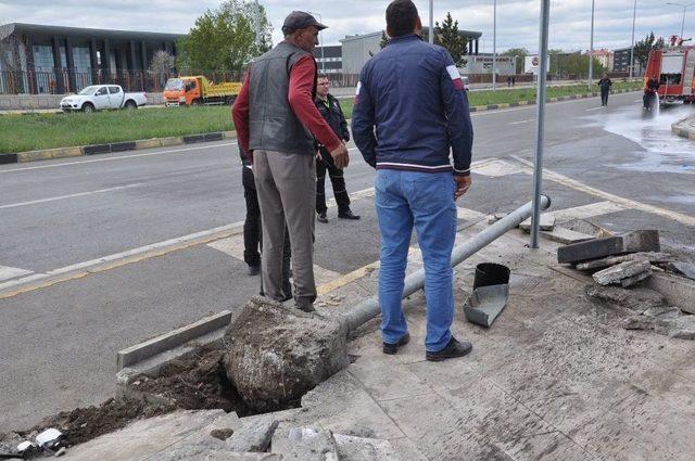 Kars’ta Trafik Kazası: 3 Yaralı