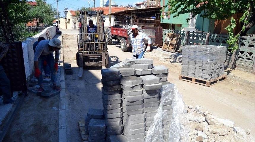 G&uuml;neş Ve G&uuml;m&uuml;ş Mahallerinde Yollar Yenileniyor