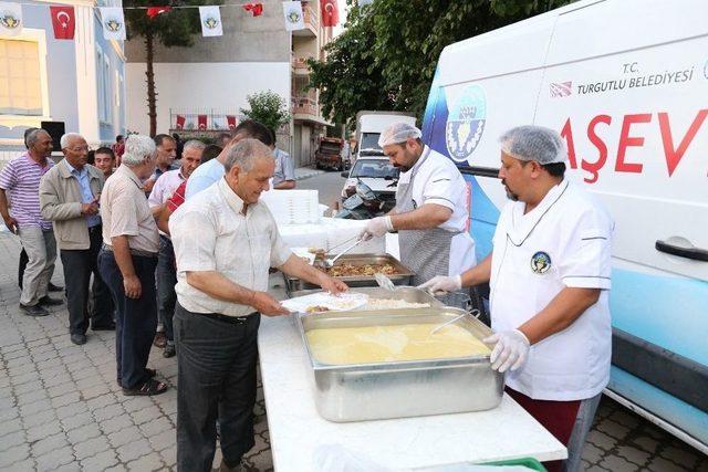 Ramazan Bereketi Belediye İftar Sofrasında