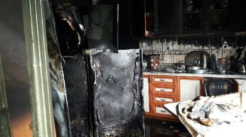 Buzdolabının Patlayan Motoru Mutfağı Yaktı