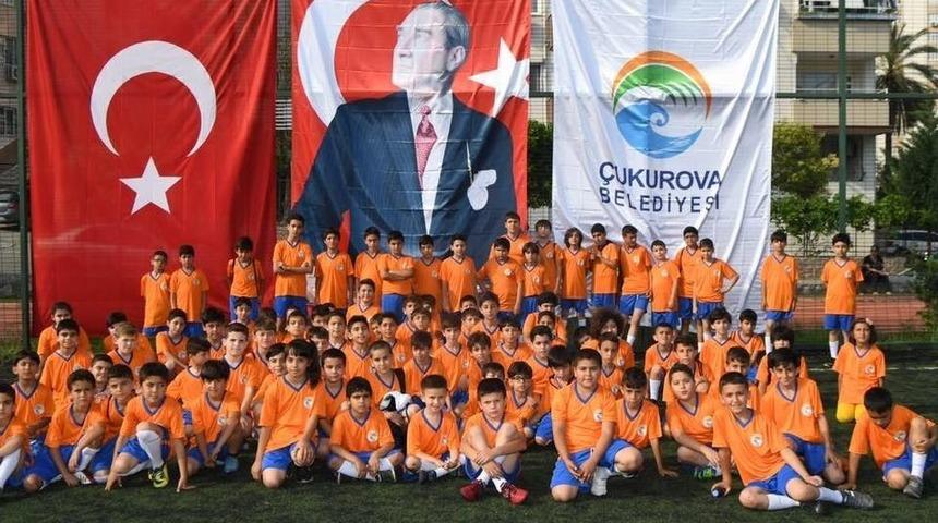 &Ccedil;ukurova&rsquo;da Futbol Yaz Okulu A&ccedil;ıldı