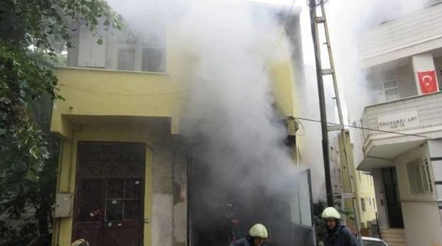 Tamirahe Yangınında &Ouml;nce Onu Kurtardılar