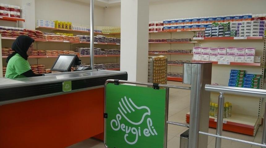 &ldquo;sevgi Eli&rdquo; Ramazan Ayında Da İhtiya&ccedil; Sahiplerine Uzandı