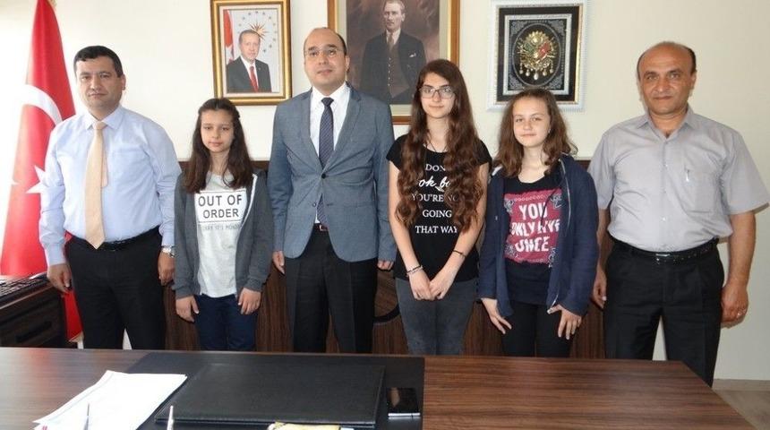 G&ouml;lpazarı&rsquo;ndan Teog Sınavında Başarı Elde Eden &Ouml;ğrenciler &Ouml;d&uuml;llendirildi