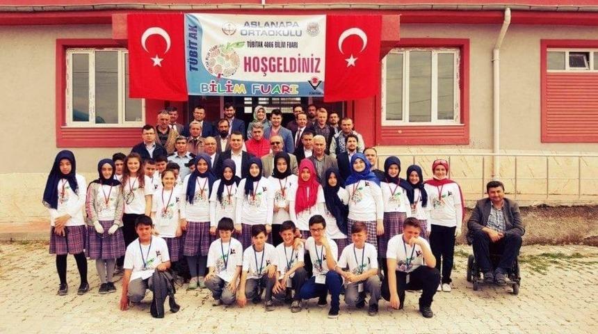 &rsquo;istiklal Marşı &Ccedil;aldığında Otamatik G&ouml;ndere &Ccedil;ekilen Bayrak&rsquo; Projesi İlgi G&ouml;r&uuml;yor