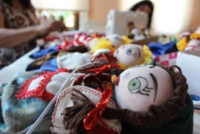 Yaptıkları Bez Bebekleri Internet &Uuml;zerinden Satıyorlar 3