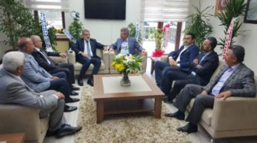 Ak Parti İl Teşkilatı Ve Taner Yıldız&rsquo;dan Başkan Akay&rsquo;a Tebrik