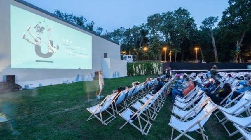 Unıq A&ccedil;ık Hava Film Festivali "la La Land" Ile Başladı