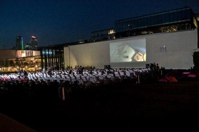 Unıq A&ccedil;ık Hava Film Festivali "la La Land" Ile Başladı 1