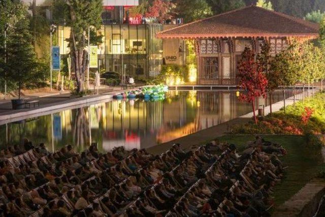 Unıq A&ccedil;ık Hava Film Festivali "la La Land" Ile Başladı 2