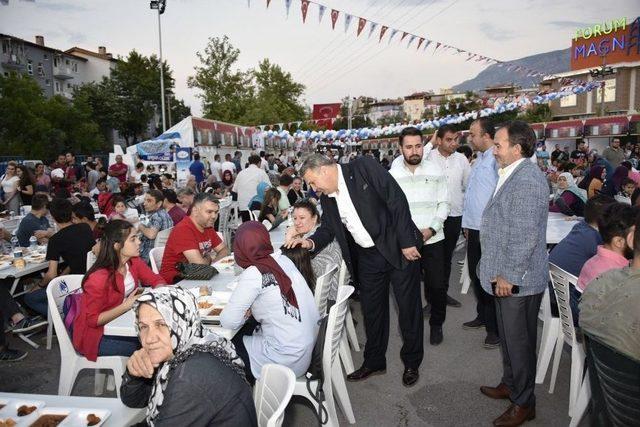 İftarda Dualar Şehitler İ&ccedil;in 1