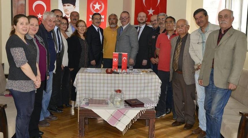 Başkan Ata&ccedil; Parti Ziyaretlerine Devam Ediyor
