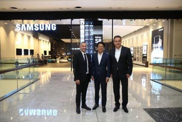 Samsung’Un Ilk Deneyim Mağazası Türkiye’De Açılıyor