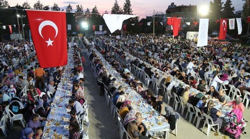 B&uuml;y&uuml;kşehir İftar Sofrası Dokuzkavaklar&rsquo;a Kuruldu