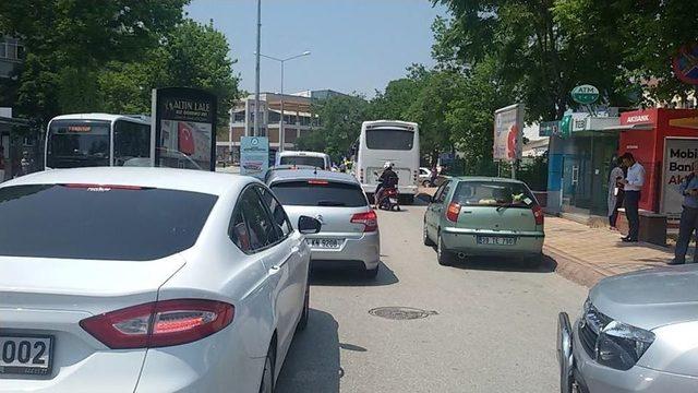 Mezuniyet T&ouml;reni Trafikte &Ccedil;ileye D&ouml;n&uuml;şt&uuml; 2