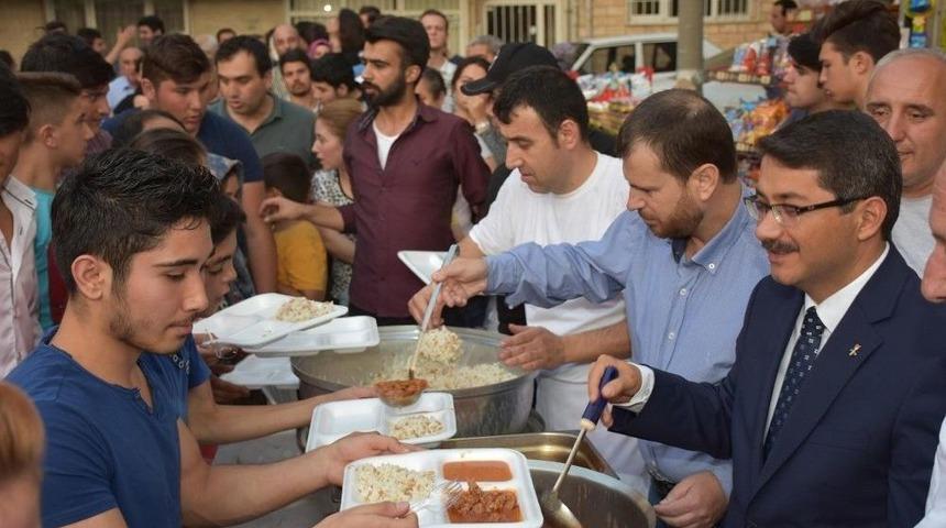 Başkan &Ccedil;elik: &ldquo;iftar Sofraları Birlik Ve Beraberliğimizin G&ouml;stergesidir&rdquo;