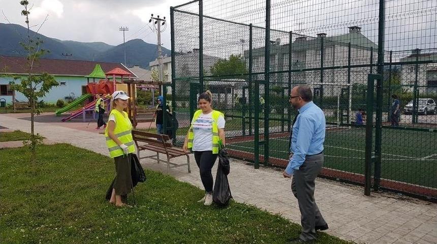 Başkan &Uuml;z&uuml;lmez Mahalle İncelemelerine Devam Etti