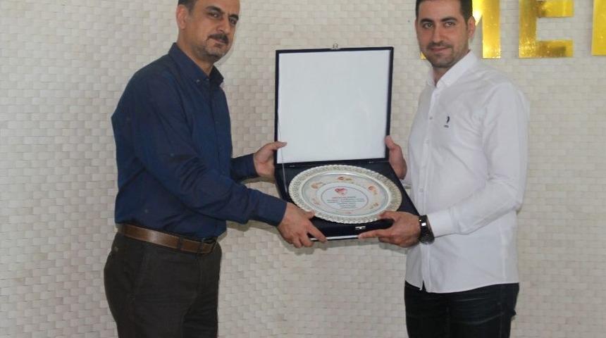 Elazığspor&rsquo;dan Medical Park Hastanesi&rsquo;ne Plaket