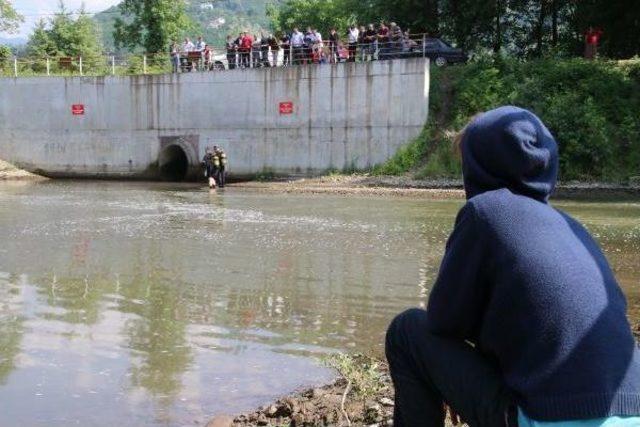 15 Yaşındaki Cihan Derede Boğuldu