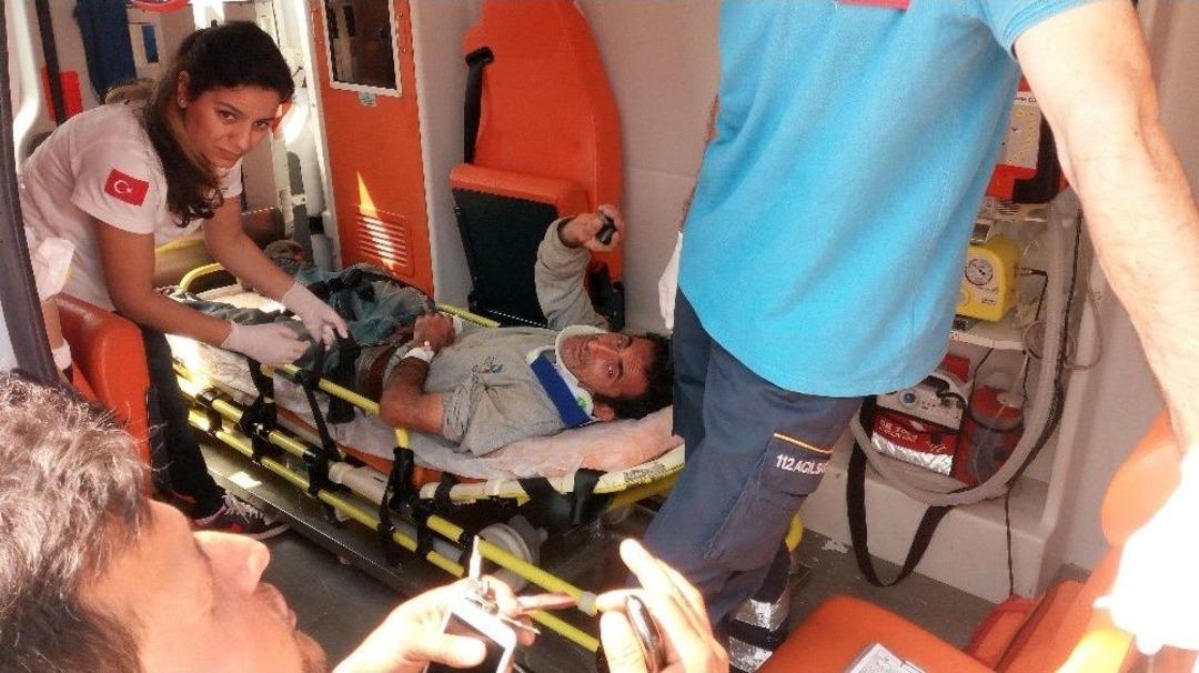 5 Kişinin Yaralandığı Kaza G&uuml;venlik Kameralarına Yansıdı