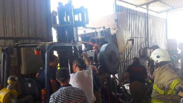 Bacağı Kalıp Makinesine Sıkışan Iş&ccedil;i Kurtarıldı 1