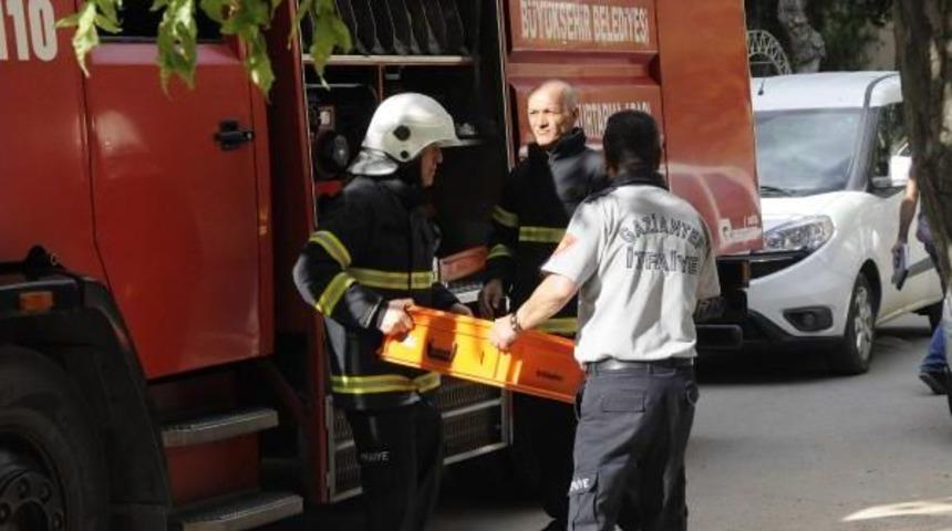 Bir Haftadır Aranan Iki Kız Dairede Kilitli Bulundu