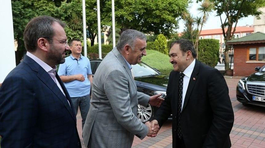 Bakan Eroğlu B&uuml;y&uuml;kşehir Belediyesini Ziyaret Etti