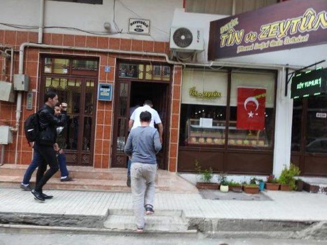 Temizlik Işçilerinin Bulduğu Not, Polisi Alarma Geçirdi