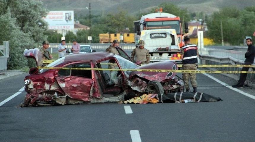 Elazığ&rsquo;da Trafik Kazası: 1 &Ouml;l&uuml;, 2 Yaralı