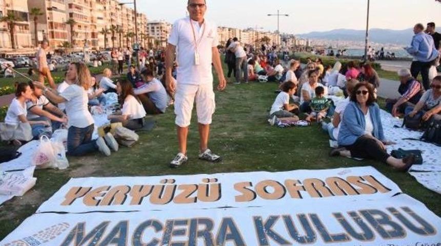 İzmir'de 'yery&uuml;z&uuml; Sofrası' Kuruldu